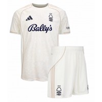 Camisa de Futebol Nottingham Forest Douglas Luiz #12 Equipamento Secundário Infantil 2025-26 Manga Curta (+ Calças curtas)